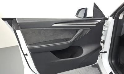 Tesla Model Y 2024, 40955 км, за 26632.8 USD - фото 25