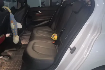 BMW 1 Series 2018, 36900 км, за 9220 USD - фото 20