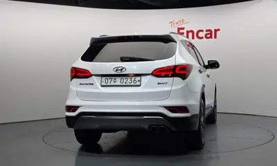 Hyundai Santafe 2016, 181275 км, за 5883.13 USD