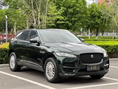 Jaguar F-Pace · 2017 год