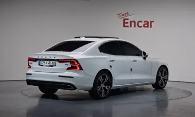 Volvo S60 2021, 67164 км, за 19442.98 USD