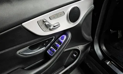 Mercedes-Benz C-Class 2019, 50743 км, за 19821.6 USD - фото 13