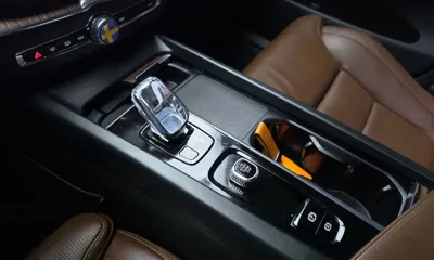 Volvo XC60 2022, 41791 км, за 31788.33 USD - фото 9
