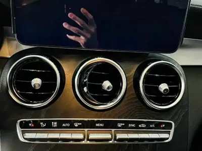 Mercedes-Benz C-Class 2021, 81000 км, за 19514.63 USD - фото 15