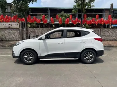 Hyundai ix35 2015, 93000 км, за 5665.48 USD - фото 8