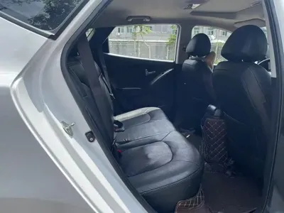 Hyundai ix35 2015, 93000 км, за 5665.48 USD - фото 11