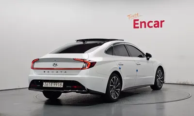 Hyundai Sonata 2022, 18202 км, за 36111.28 USD - фото 2