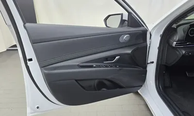 Hyundai Avante 2024, 17570 км, за 15536.63 USD - фото 24