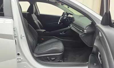Hyundai Avante 2024, 17570 км, за 15536.63 USD - фото 26