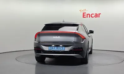 Kia EV6 2022, 66872 км, за 23303.14 USD