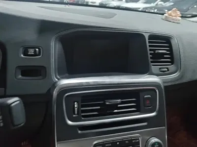Volvo S60 2016, 54600 км, за 7357.13 USD - фото 13