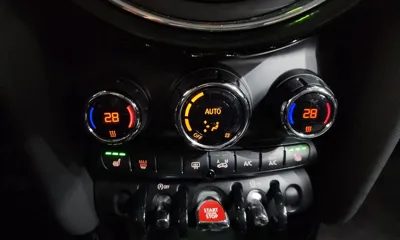 MINI Cooper 2016, 55357 км, за 7267.92 USD - фото 18