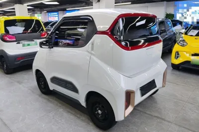 Baojun E200 2018, 33100 км, за 4637 USD