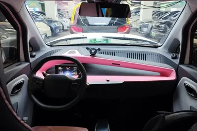 Baojun E200 2018, 33100 км, за 4637 USD - фото 12