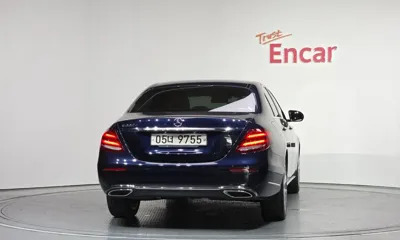 Mercedes-Benz E-Class 2017, 79402 км, за 13781.44 USD