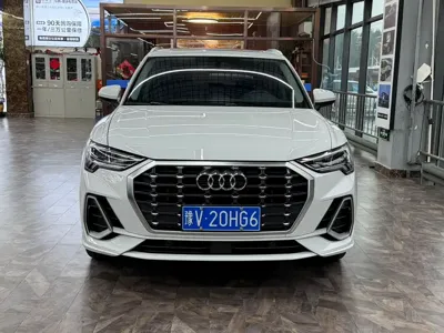 Audi Q3 2023, 12000 км, за 29291.7 USD