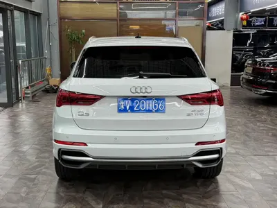 Audi Q3 2023, 12000 км, за 29291.7 USD