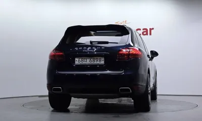 Porsche Cayenne 2011, 124691 км, за 9064.63 USD