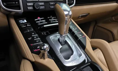 Porsche Cayenne 2011, 124691 км, за 9064.63 USD - фото 9