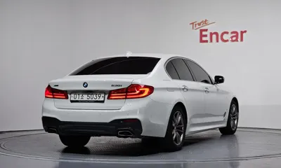 BMW 5-Series 2018, 64294 км, за 14212.07 USD