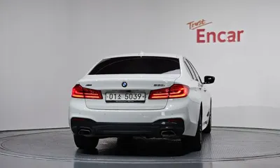 BMW 5-Series 2018, 64294 км, за 14212.07 USD