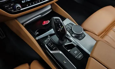 BMW 5-Series 2018, 64294 км, за 14113.17 USD - фото 9
