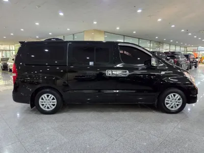 Hyundai Starex 2018, 30211 км, за 9425.99 USD