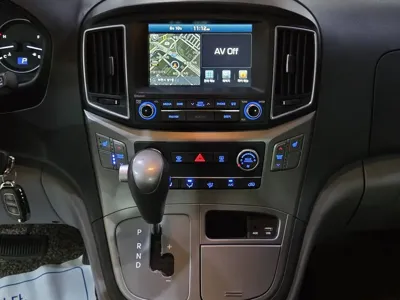 Hyundai Starex 2018, 30211 км, за 9425.99 USD - фото 12
