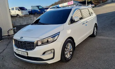 Kia Canival 2020, 113016 км, за 8336.62 USD