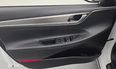 Hyundai Grandeur 2021, 79786 км, за 13976.46 USD - фото 24