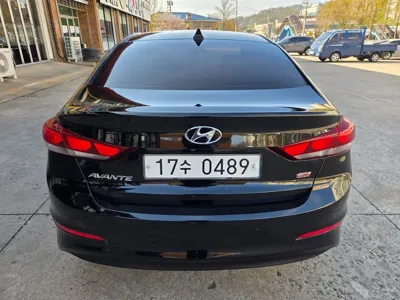 Hyundai Avante 2017, 134964 км, за 4551.67 USD
