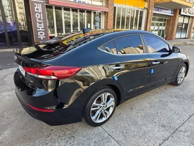 Hyundai Avante 2017, 134964 км, за 4551.67 USD