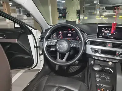 Audi A4L 2019, 75100 км, за 15146.81 USD