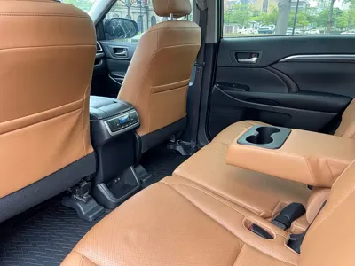 Toyota Highlander 2020, 60000 км, за 21600.52 USD - фото 12