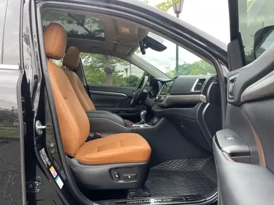 Toyota Highlander 2020, 60000 км, за 21600.52 USD - фото 16