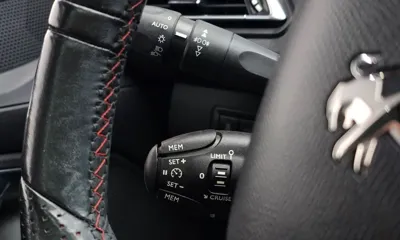 Peugeot 308 2016, 108467 км, за 4551.67 USD - фото 14