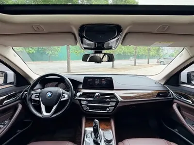 BMW 5 Series 2019, 113600 км, за 19125.06 USD