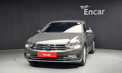 Volkswagen Passat 2021, 87093 км, за 14260.59 USD