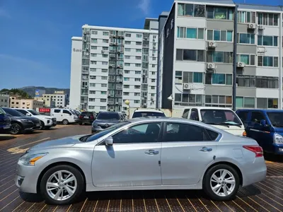 Nissan Altima 2013, 142303 км, за 2494.42 USD