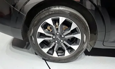 Kia Canival 2023, 98398 км, за 17239.15 USD
