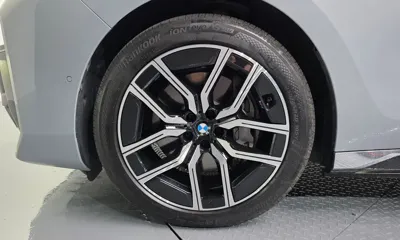 BMW i7 2023, 20555 км, за 90718.13 USD