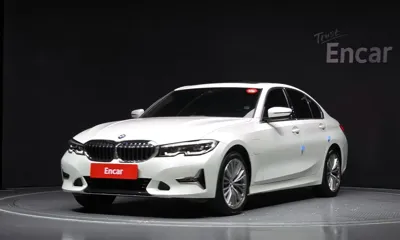 BMW 3-Series · 2021 год