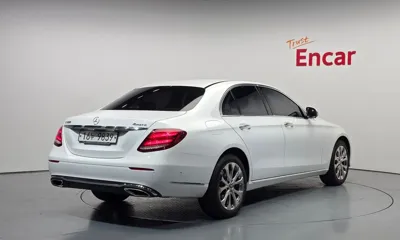 Mercedes-Benz E-Class 2018, 86980 км, за 18232.72 USD