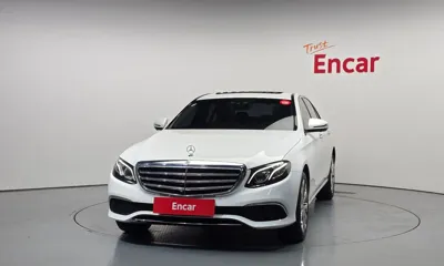 Mercedes-Benz E-Class 2018, 86980 км, за 18232.72 USD