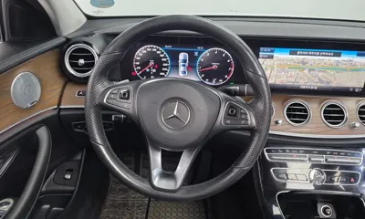 Mercedes-Benz E-Class 2018, 86980 км, за 18232.72 USD - фото 13
