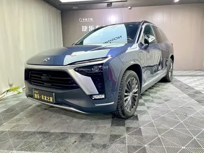 Nio ES8 · 2022 год