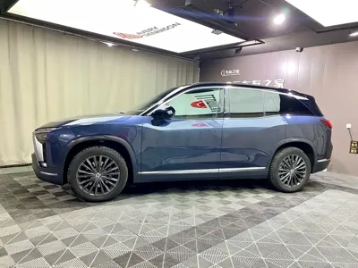 Nio ES8 2022, 80000 км, за 20129.1 USD