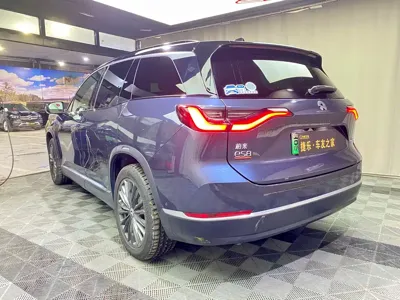 Nio ES8 2022, 80000 км, за 20129.1 USD