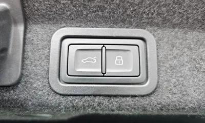 Audi A6 2020, 126255 км, за 17259.31 USD - фото 20