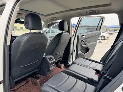Volkswagen Tiguan L 2017, 90000 км, за 9199.11 USD - фото 9